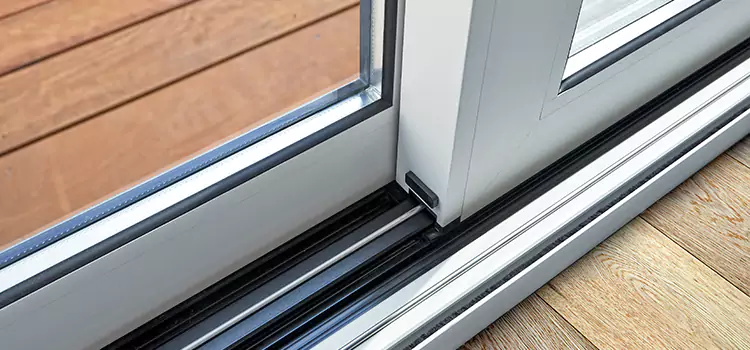 Why Your Sliding Door Keeps Getting Stuck in Pontiac, MI?